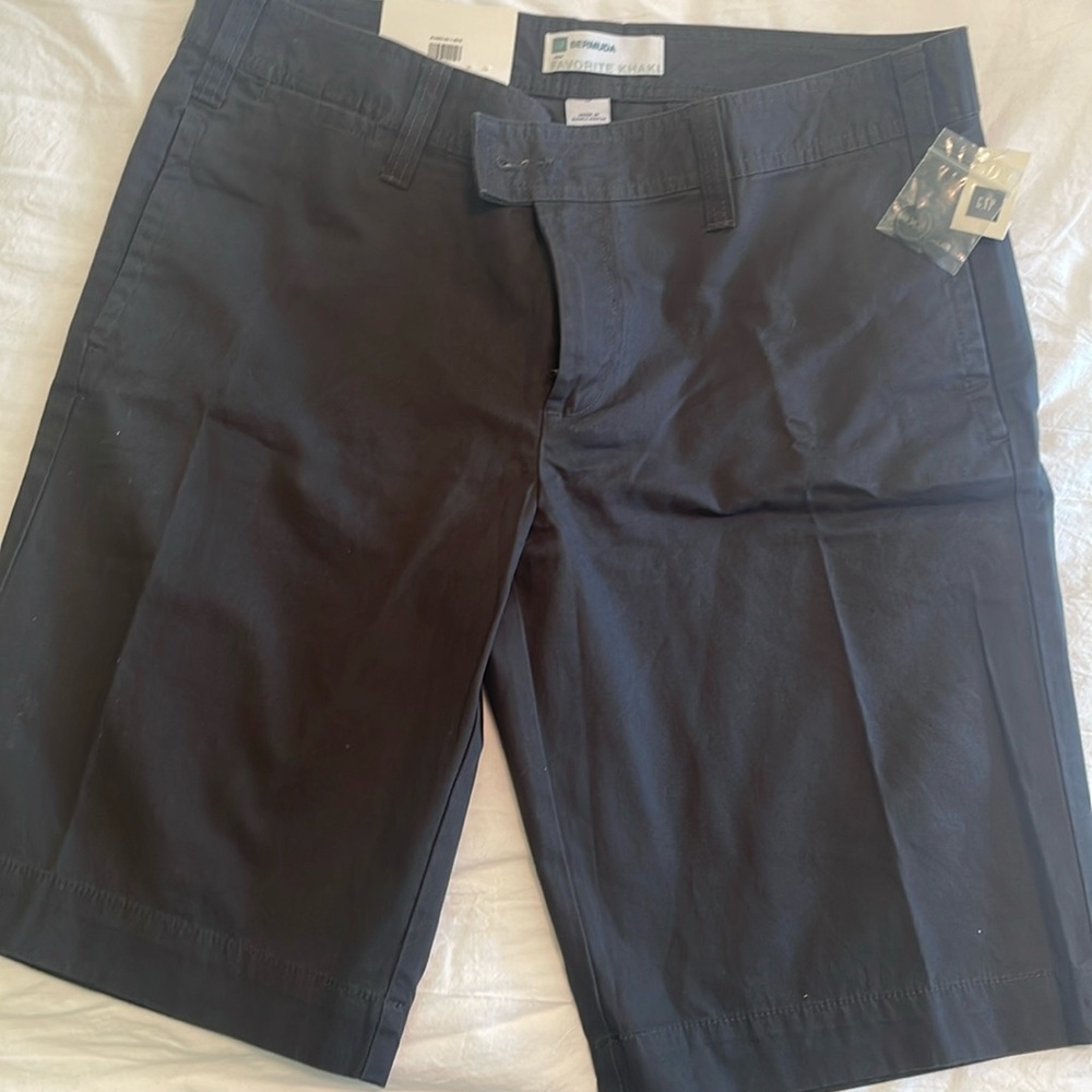Gap Low Rise Relaxed Fit Bermuda Shorts